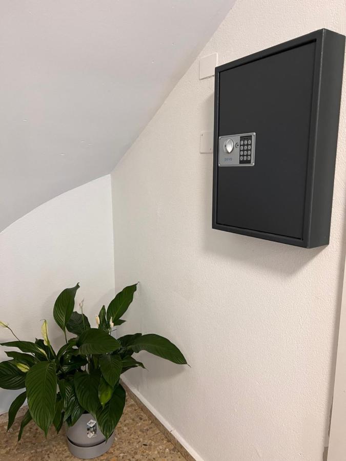 Roessli Self Check In 24-7 Free Parking Lejlighedshotel Unterägeri Eksteriør billede